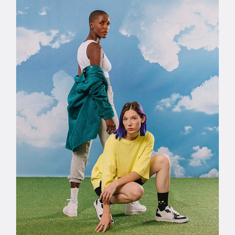 Kojinės Juoda Katė, žaismingos spalvotos kojinės, Originali dovana vyrams, moterims, vaikams ir paaugliams, universalus dydis, juodos katės formos kojinės - EAT MY SOCKS Black Cat Walk