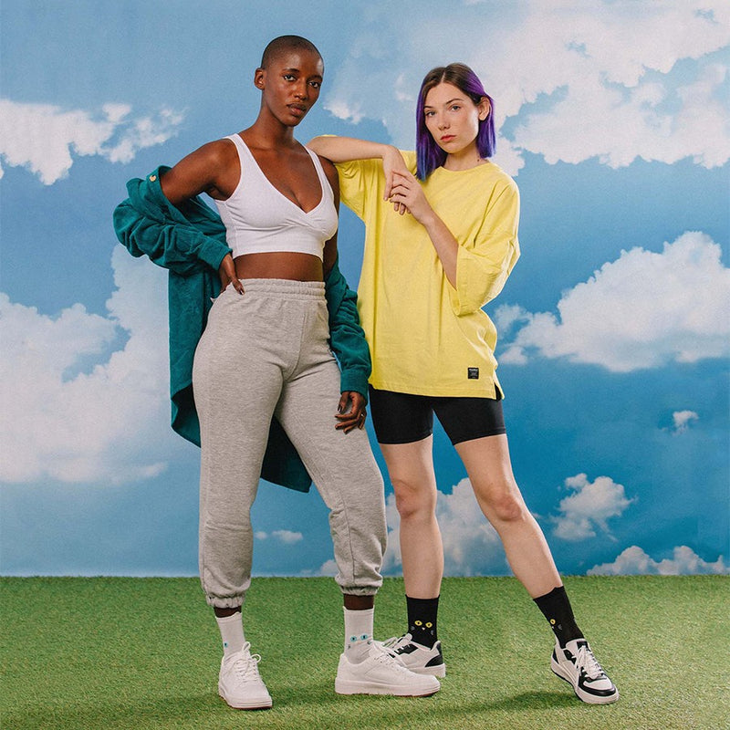 Kojinės Balta Katė, žaismingos spalvotos kojinės, Originali dovana vyrams, moterims, vaikams ir paaugliams, universalus dydis, baltos katės formos kojinės - EAT MY SOCKS White Cat Walk