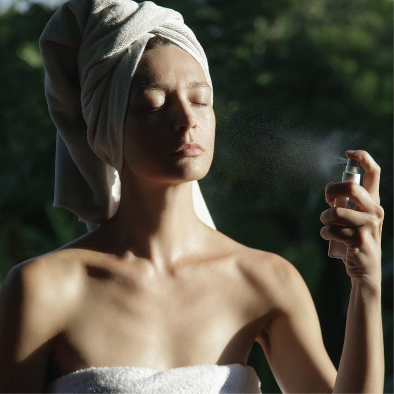 Savaiminio įdegio vanduo MISTIE - Bodybite