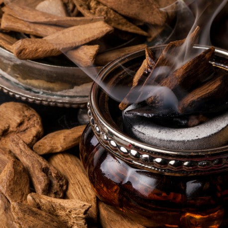 Aromatiniai medžio gabalėliai rūkantys kaštoniniame indelyje YODEYMA Silk Elixir Kvepalai