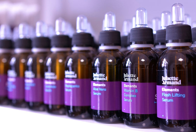 Juliette Armand Veido Serumas Hialurono Rūgšties Pagrindu, intensyviai drėkina ir stangrina odą