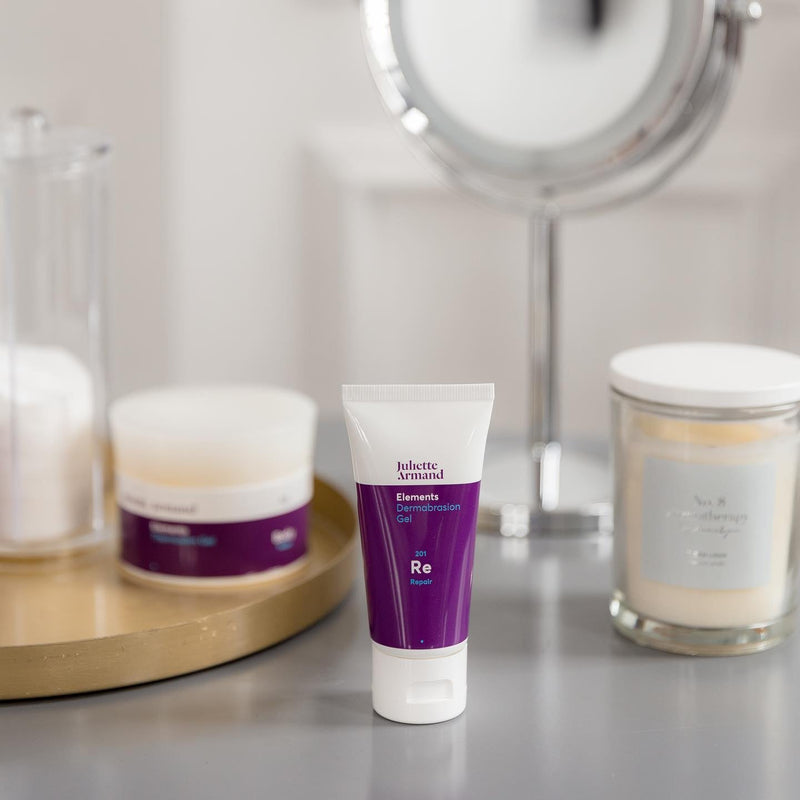 Juliette Armand Eksfoliuojantis Veido Gelis su perlito grūdeliais, pašalina negyvas odos ląsteles