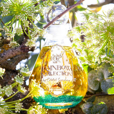 Užburiančio maudymosi ritualo putojantis vonios aliejus "MIŠKO DVELKSMAS" su kristalais - Celestial Symphony