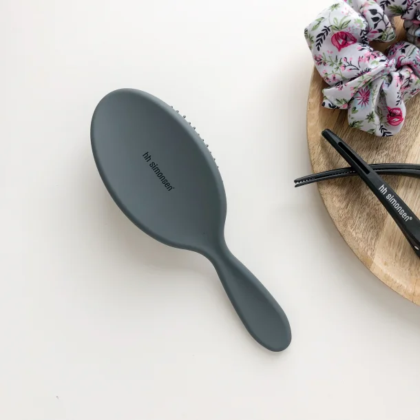 HH Simonsen WONDER BRUSH Plaukų šepetys su SmartFlex šereliais, sausiems ir sunkiai iššukuojamiems plaukams, apsaugo plaukus nuo pažeidimo, o plaukų galiukus nuo šakojimosi