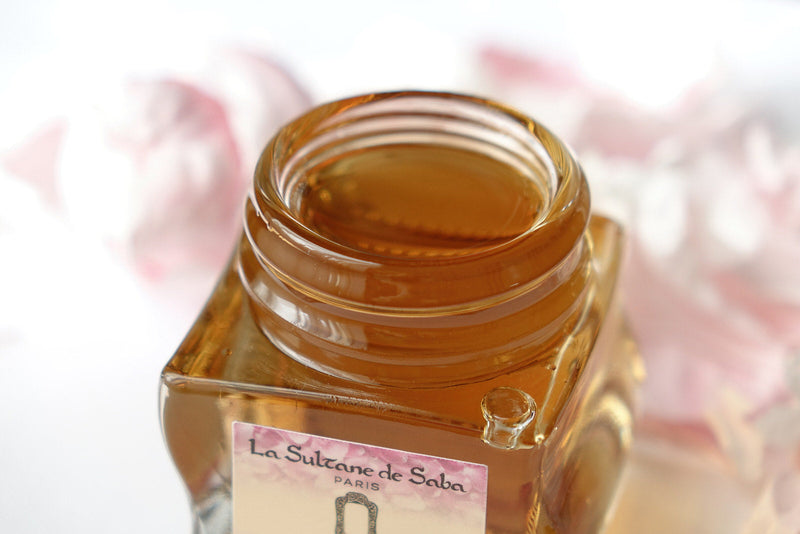 La Sultane de Saba  veido kaukė,veido pilingas,taukmedžio sviestas,veido serumas,kuno losijonas,kuno kremas,juodasis muilas,veido pilingas kuno pilngas veido kremas Kūno aliejai kūnui  kuno kvepalai, kuno dulksna,veido dulksna ,grozioplanas.lt