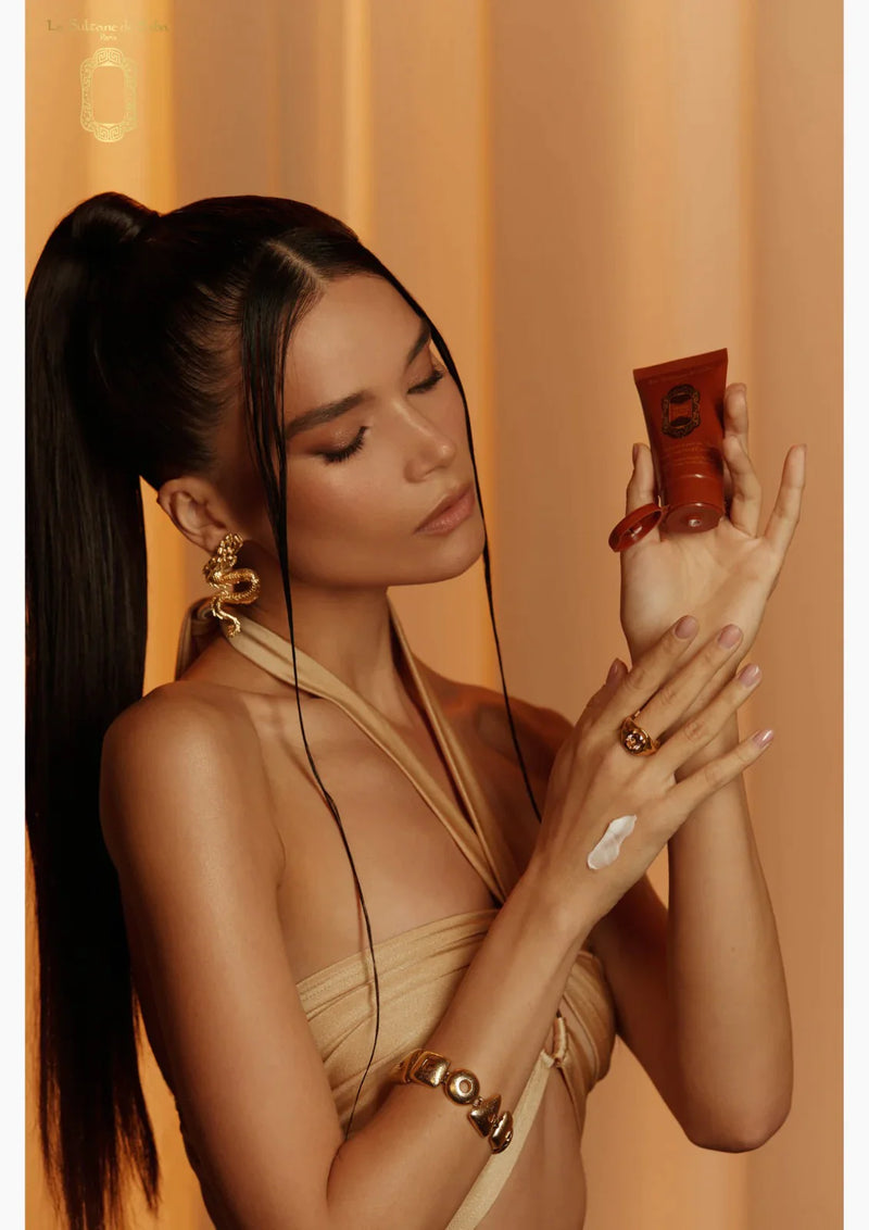 La Sultane de Saba  veido kaukė,veido pilingas,taukmedžio sviestas,veido serumas,kuno losijonas,kuno kremas,juodasis muilas,veido pilingas kuno pilngas veido kremas Kūno aliejai kūnui  grozioplanas.lt