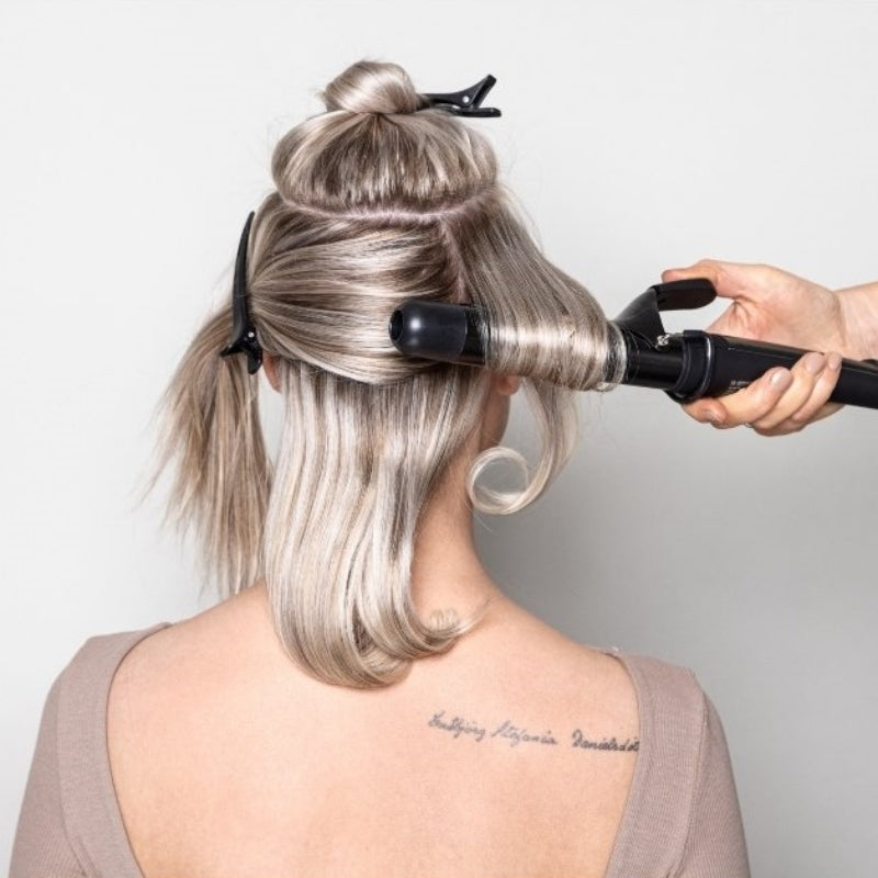 HH SIMONSEN ROD VS7 profesionalios keramikinės plaukų garbanojimo žnyplės skirtos klasikinėms, vienodo dydžio garbanoms formuoti, idealiai tinka garbanoti storus ir ilgus plaukus