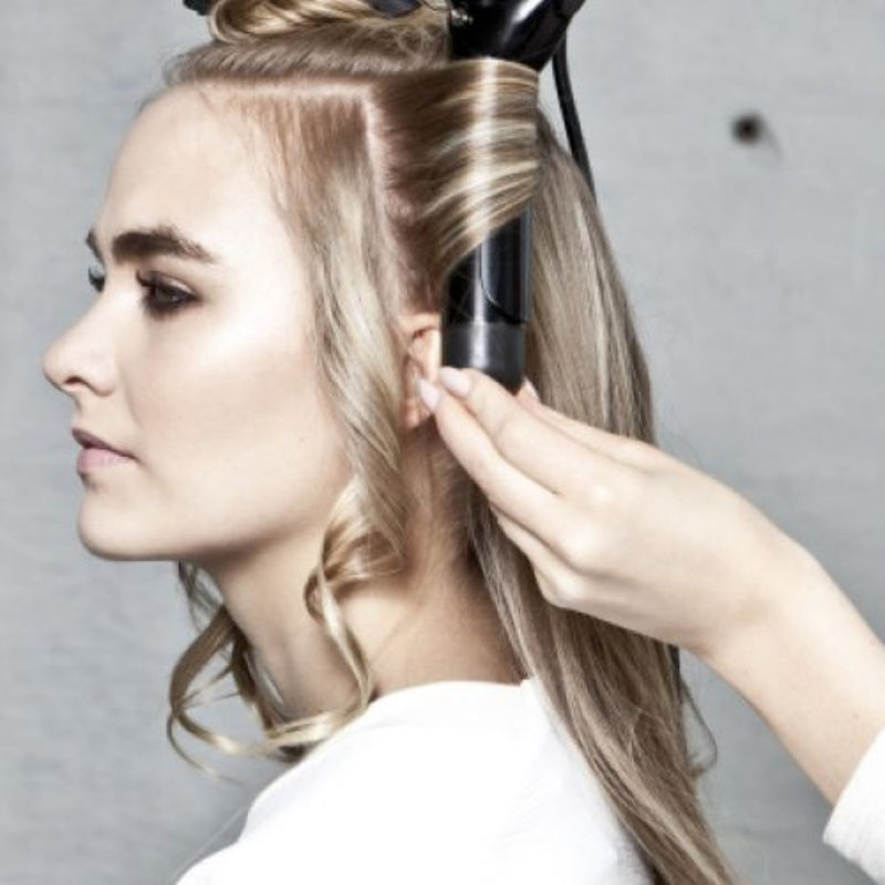 HH SIMONSEN ROD VS7 profesionalios keramikinės plaukų garbanojimo žnyplės skirtos klasikinėms, vienodo dydžio garbanoms formuoti, idealiai tinka garbanoti storus ir ilgus plaukus