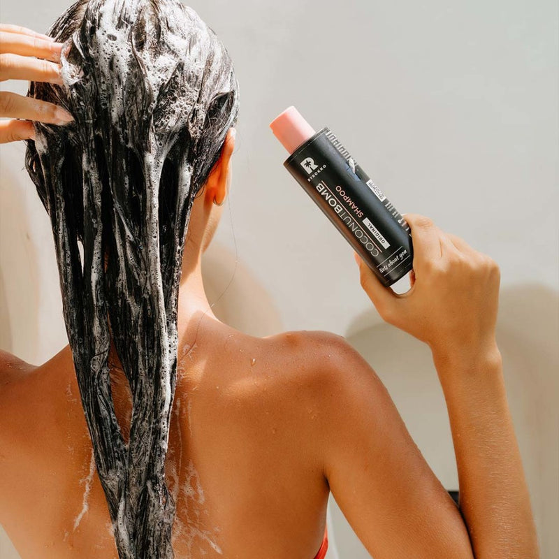 BYROKKO Coconut Bomb Shampoo - Maitinantis šampūnas su Kokosų aliejumi sausiems ir pažeistiems plaukams